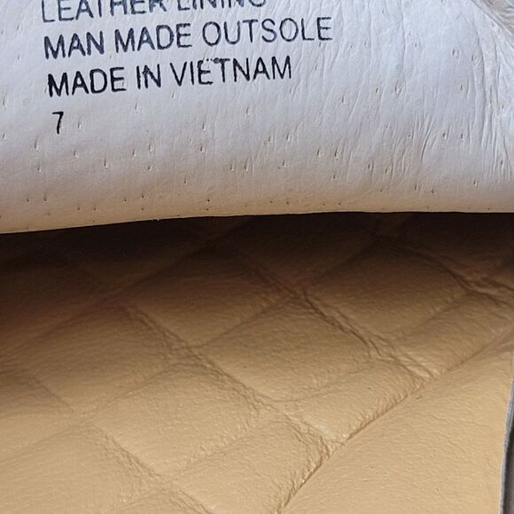 Birdies The Swift Women's Sneaker Size 7 Gold Leather Slip On Shoes SWF-GLD-0 - Picture 9 of 10